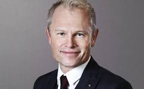 We create and pursue opportunities with determination. Vontobel Holt Leiterin Wealth Management