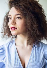 Jade Olieberg speelt Laura H. in theatervoorstelling van Toneelgroep  Oostpool. Marcus Azzini regisseert.