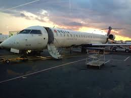Delta Bombardier Crj 900 Lga New York Delta Connection Delta Airlines Commercial Aviation