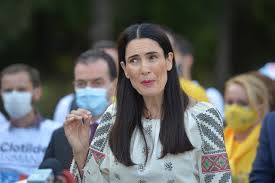 145,240 likes · 23,986 talking about this. Clotilde Armand È™i A Pierdut Copilul La 4 Luni