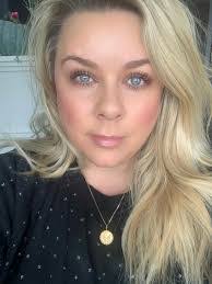 Cara Cotter's Instagram, Twitter & Facebook