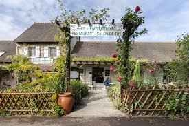 Monet S Garden And House In Giverny In 2020 Giverny French Garden Claude Monet