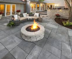 How to build a paver patio with pavestone & quikrete: 10 Fabulous Designs For Your Outdoor Fireplace Arch2o Com