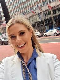 Sarah Cull's Instagram, Twitter & Facebook