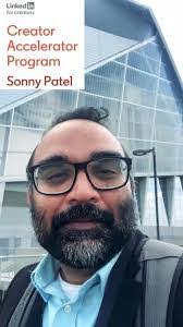 Luz Moncayo's Instagram, Twitter & Facebook