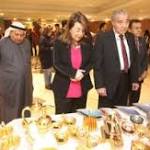وزيرا التضامن والتموين يفتتحان السوق