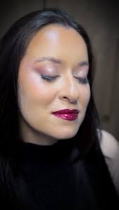 Agende sua Make de Natal e brilhe na noite mais especial do ano! 🎅💄