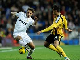 Other teams delay salary but gs players always tweet first!! Turkish Midfielder Hamit Altintop Dealt To Galatasaray Managing Madrid