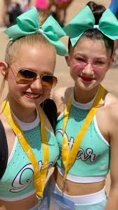 Chris Comfort (@cheerboymom) • Instagram photos and videos