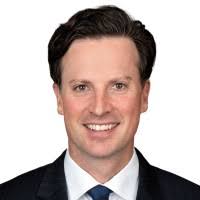 200+ perfiles de «Petrucci»