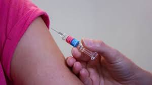 Sunt cunoscute cazuri, când un copil după vaccinare se îmbolnăvește grav, iar, uneori, vaccinul a fost motivul decesului. Sorin Cimpeanu 60 000 De Cadre Didactice Din Invatamantul Preuniversitar Sunt Programate Pentru Vaccinare Mobile