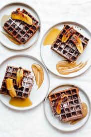 Des Gaufres Au Chocolat Et Au Cafe Avec De La Banane Recette Idee Recette Recettes De Cuisine