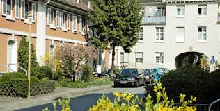 Ludwigshafen liegt in den auen am linken rheinufer des oberrheingrabens, gegenüber der mündung des neckars in den rhein. Ludwigshafener Stadtteile Mitte Und Sud