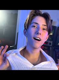 Connor Sharpe and Yn