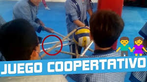 Infantil y primer ciclo de primaria. Juegos Organizados Significado Educacion Fisica Educacion Fisica Ediciones Daly Dos Son Jugadores En Cancha Que Disputan La Partida Y El Tercero Es El Asesor Marylouuise Corning