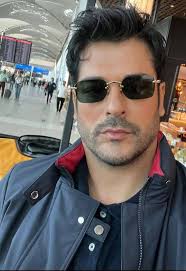 The difference a year can make 💛 Smokey has grown into a fine young man