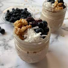 250 calories, 3 g fat, 1.4 g saturated fat, 4.8 g fiber, 23 g sugar, 8 g protein (calculated with skim milk).its chia seeds can offer the power you require to take you throughout the day. Overnight Oats With Protein Pinch Of Wellness