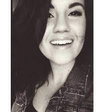 Amanda Huffine's Instagram, Twitter & Facebook