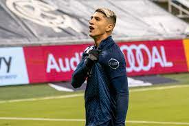 Alan pulido izaguirre is a mexican professional footballer who plays as a striker for major league soccer club sporting kansas city and the mexico national team. Sporting Kc 2020 Year In Review Alan Pulido The Blue Testament