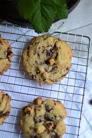 Cookies Chocolat Noisettes De Darroze Helene Hum Ca Sent Bon Cookies Chocolat Chocolat Noisette Cookies Recette