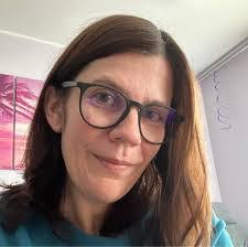 Annette Molitor's Instagram, Twitter & Facebook