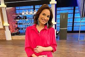 Anna starmach's house and car and luxury brand in 2020 is being updated as soon as possible by infofamouspeople.com, you can also click edit to let us know about this information. Anna Starmach Nagrala Filmik Na Ktorym Corka Trze Rzodkiewke Posypaly Sie Uwagi Od Internautow