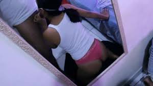 Latine En String Suce Devant Le Miroir: European Porn