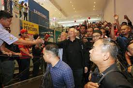 No nation can be successful unless they are involved in innovative and creative activities Najib Tells Cheering Crowd At Tesco I M A Thief Of The People S Hearts