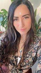 Alma Alegria's Instagram, Twitter & Facebook