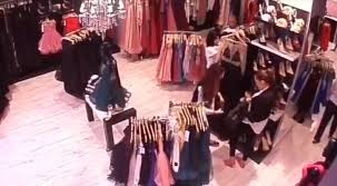 Check spelling or type a new query. Video Incident La Arena Mall BacÄƒu O TanÄƒrÄƒ A Furat 2 Rochii È™i A ScÄƒpat Ziarul De BacÄƒu