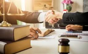 They seek for low income lawyer to forward divorce case. How To Find Divorce Lawyers That Work On Contingency