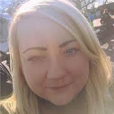 Danielle Devaney's Instagram, Twitter & Facebook