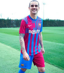 Serwis fcbarca.com to codziennie aktualizowane centrum kibica barcelony. Fc Barcelona New Kit Fails To Impress Fans