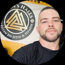 Chase Vang's Instagram, Twitter & Facebook