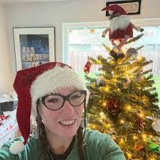 Amy Lumsden's Instagram, Twitter & Facebook