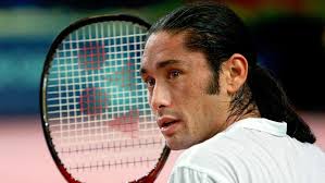 Todo sobre el chino ríos 2020 el ex tenista marcelo ríos compartió en twitter una serie de fotografías de su familia, donde se le puede ver compartiendo con sus seis hijos y su esposa paula pavic. Yonex Rd7 Classic Racquet Review Tennisnerd Net