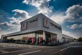 Mai multe informații despre compania kaufland din republica moldova pot fi găsite aici. Kaufland AnunÈ›Äƒ CÄƒ Face Sute De AngajÄƒri In Intreaga È›arÄƒ Ce Salarii OferÄƒ Retailerul È™i Cum IÈ™i ProtejeazÄƒ SalariaÈ›ii De Covid 19 Incont Stirileprotv Ro