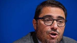 Mudar dirigentes? "Opção de quem não tem soluções"