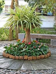 15 Unusual Flower Beds And Container Ideas For Beautiful Yard Landscaping Garden Containers Creative Gardening Traditional Garden Design
