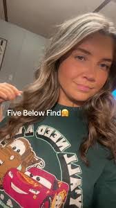 Lindsey Fall's Instagram, Twitter & Facebook