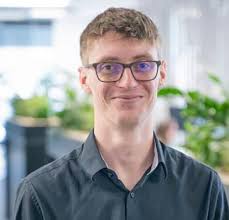 Leaving School issue 32 by Oliver Lee Publications Ltd