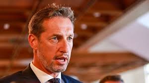 Majerskému prekáža „doba cashu“, KDH zahlasuje za zrušenie transakčnej dane 