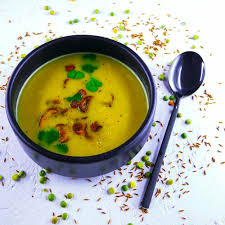 Soupe De Pois Casses Coriandre Et Champignons La Cerise Sur Le Maillot Recette En 2020 Soupe De Pois Casses Pois Casses Soupe Aux Pois Casses