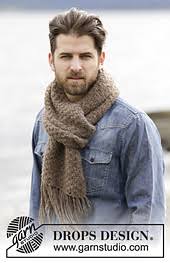 This will combine them into a single stitch so the row decreases a little. Ravelry Knit Now Issue 93 September 2018 Patterns