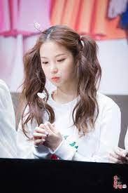 Người tồi tệ thế này phải bị loại bỏ vĩnh viễn. 100 Clc Yujin Ideas Clc Korean Girl Groups Kpop Girls