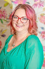 Janie Burnett's Instagram, Twitter & Facebook