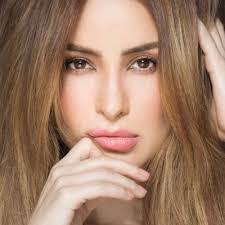 Diana Posadas's Instagram, Twitter & Facebook