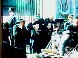 Queen elizabeth ii holds a bouquet to place on the late princess's memorial. Princess Diana Funeral Youtube