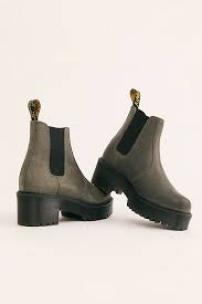 Dr Martens Rometty Chelsea Boots In 2020 Chelsea Boots Leather Chelsea Boots Boots