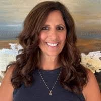 Stephanie Sundstrom's Instagram, Twitter & Facebook